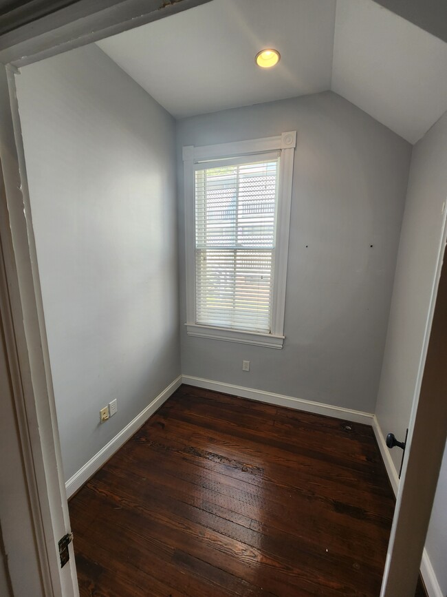 Building Photo - 436 Dinwiddie St