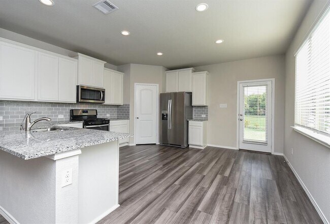 Building Photo - 9205 Inland Leather Ln