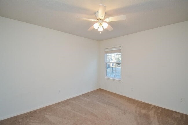 Building Photo - 5819 Mitre Peak Ln