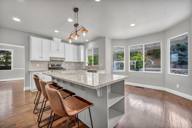 Building Photo - 4360 Great Falls Loop