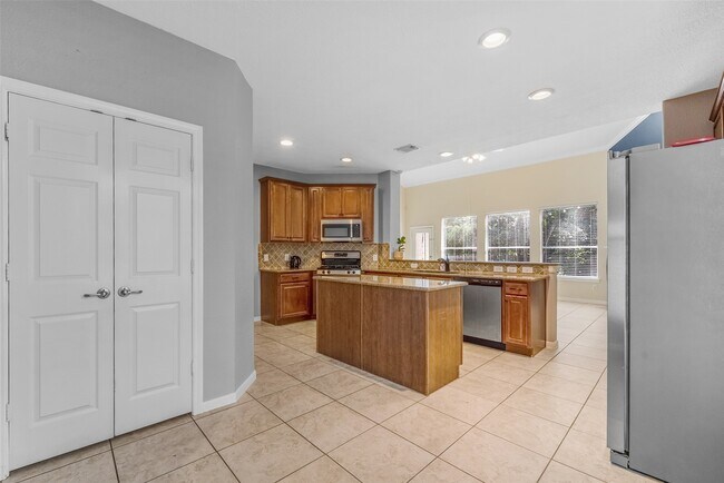 Building Photo - 7 Ebony Oaks Pl