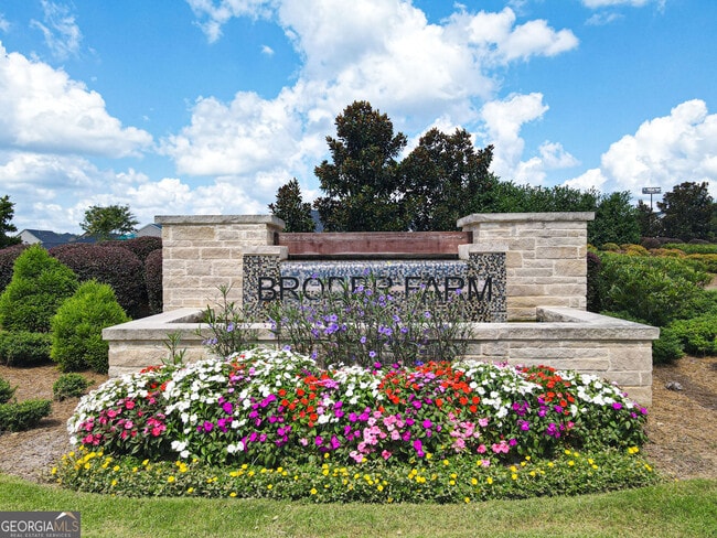 Building Photo - 839 Taurus Dr