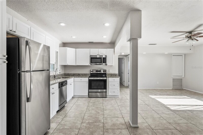 Building Photo - 1416 Nelson Ave