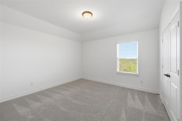 Building Photo - 765 Brozgold Ave