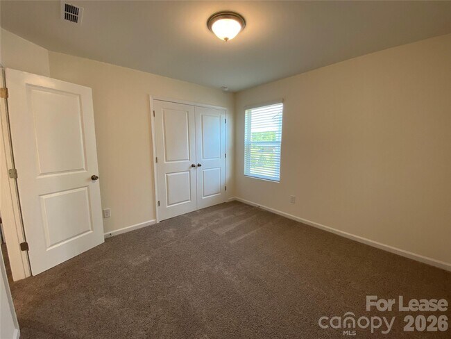 Building Photo - 1326 Harleston St