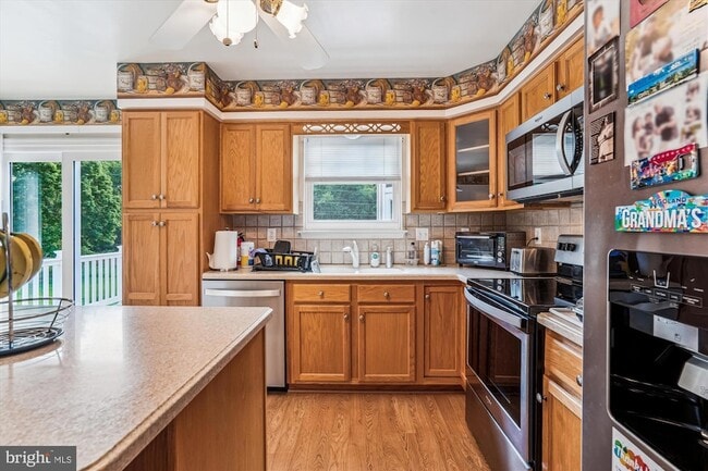 Building Photo - 10902 Valley Brook Dr