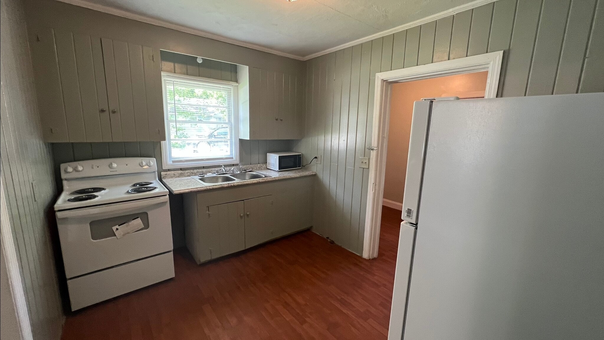 Kitchen - 1010 Lynch St