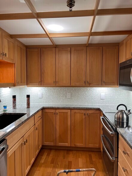Building Photo - 2100 Valkyrie Dr NW