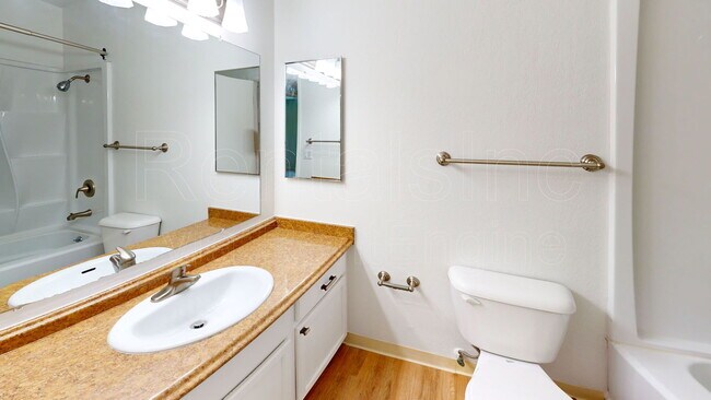 Building Photo - 440 Alameda del Prado