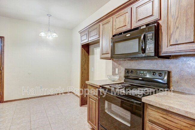 Building Photo - 1726 W Palm Pl