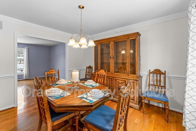 Building Photo - 8009 Frontier Dr