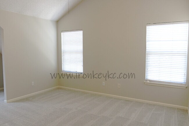 Building Photo - 9219 Boehm Dr