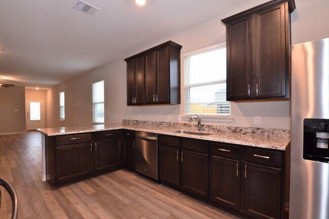 Building Photo - 146 Star Spangled Dr
