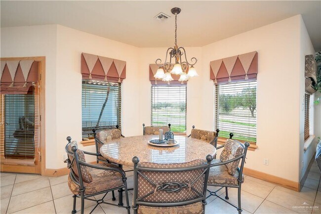 Building Photo - 23 Red River Dr