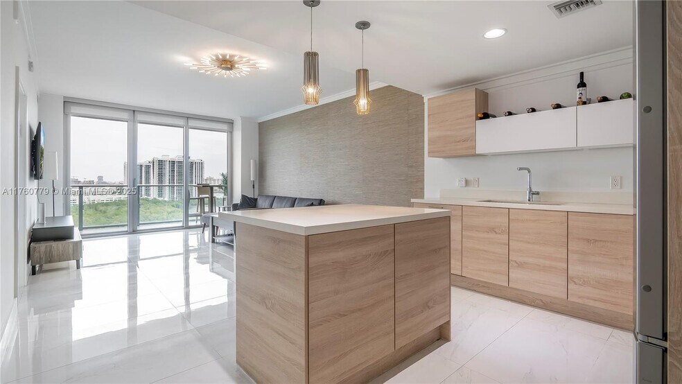 Building Photo - 16385 Biscayne Blvd