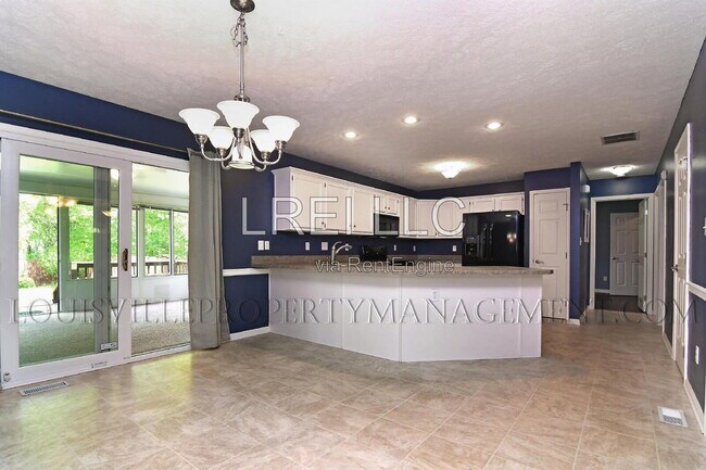 Building Photo - 4625 Oak Pointe Dr