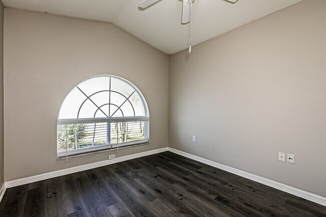 Building Photo - 30801 Tremont Dr