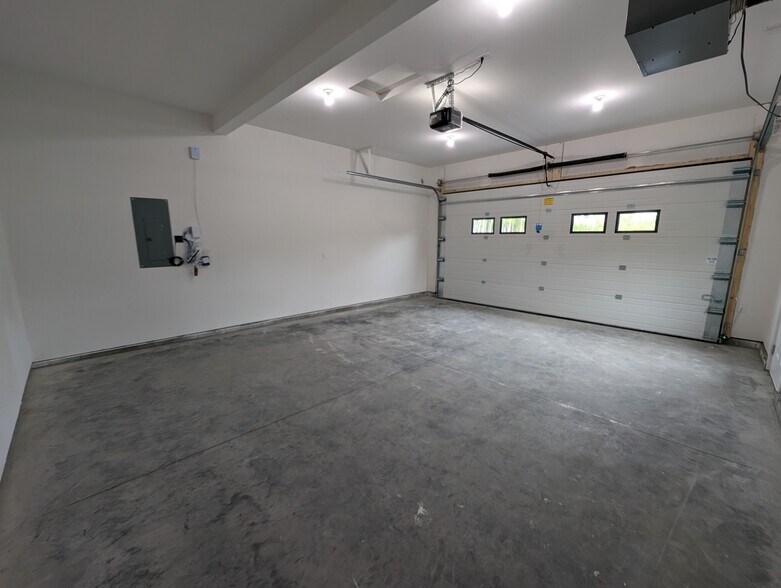 2 Car Garage - 1983 S Alliance Country Dr