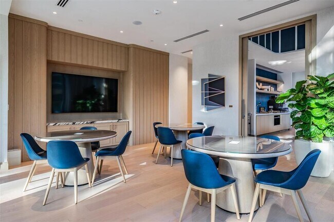 Building Photo - 3015 S Ysabella Ave