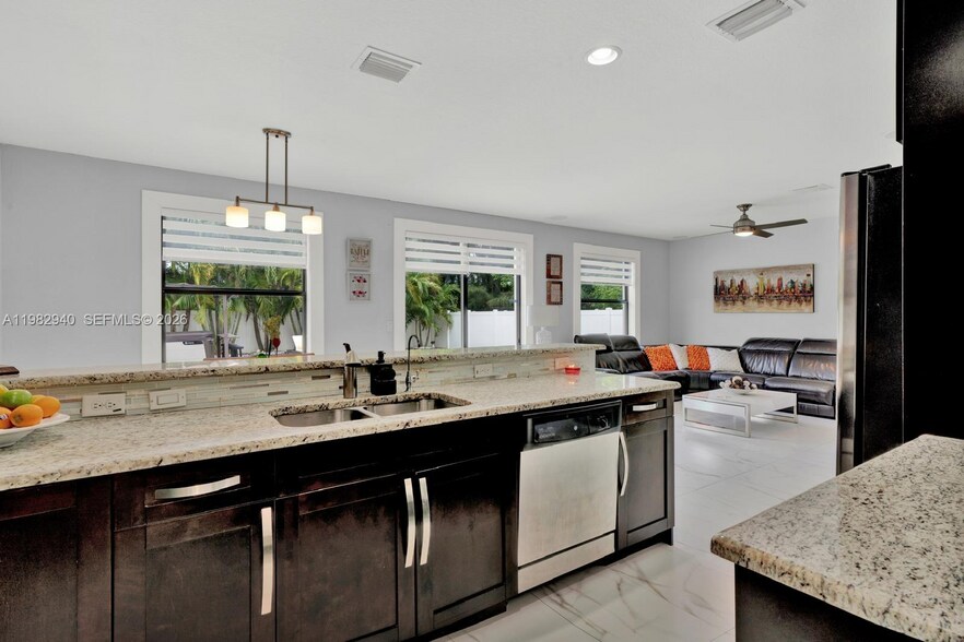 Building Photo - 8521 W 33rd Ave