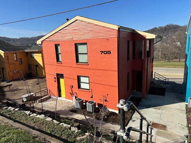 Building Photo - 705 Wilkinson Blvd