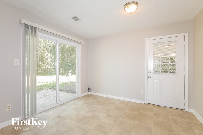 Building Photo - 8822 Ashwood Dr