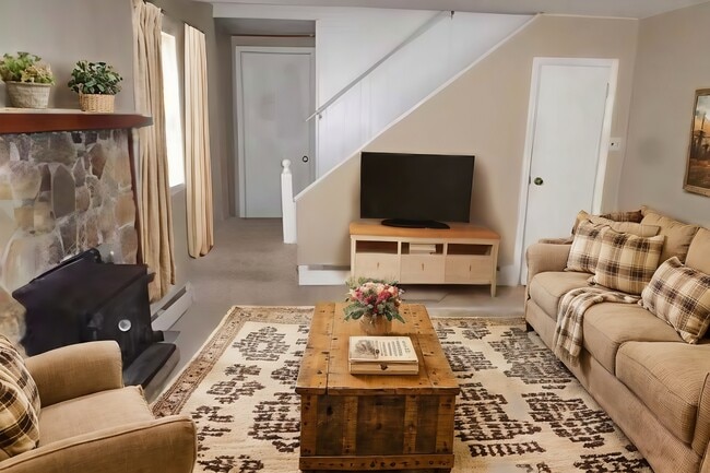 Building Photo - 130 Conestoga Rd