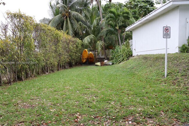 Building Photo - 7801 NE 4th Ct