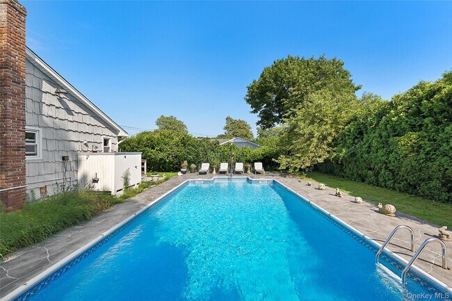 Building Photo - 38 Liberty St