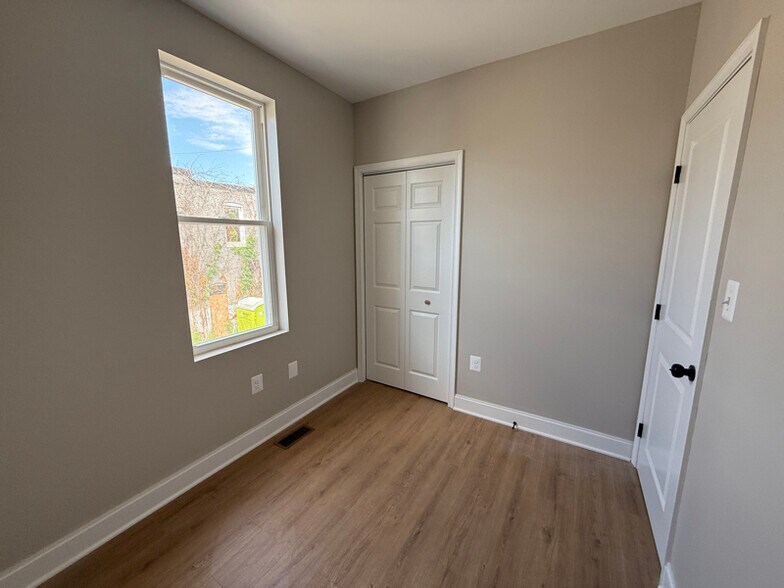 Building Photo - 2009 N Smallwood St