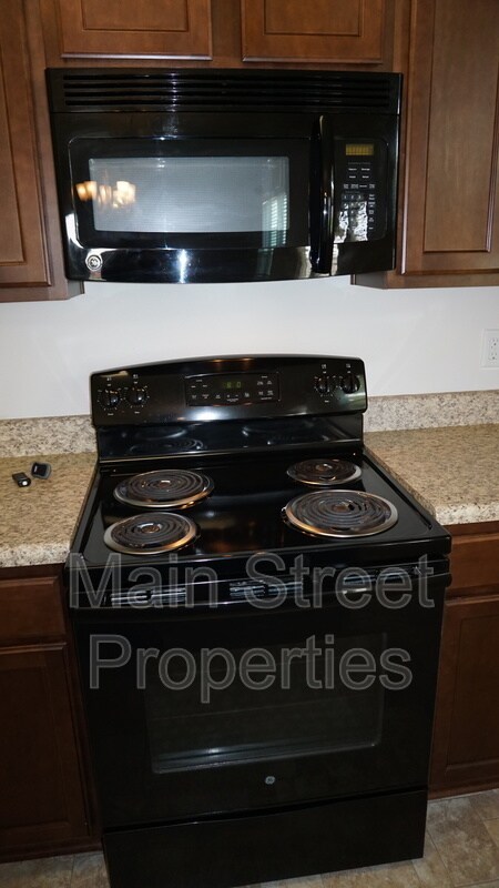 Building Photo - 2219 Waltham St