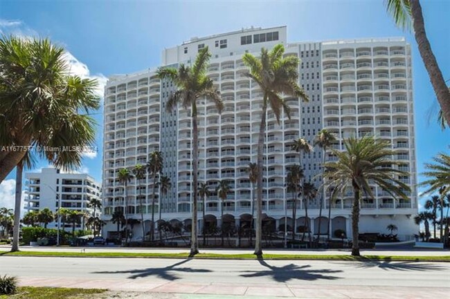 Building Photo - 5401 Collins Ave