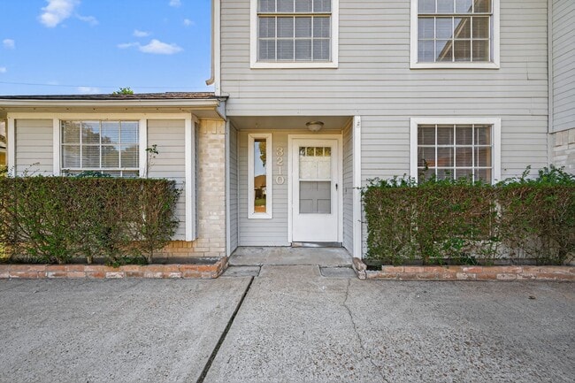 Building Photo - 3210 Kempwood Dr