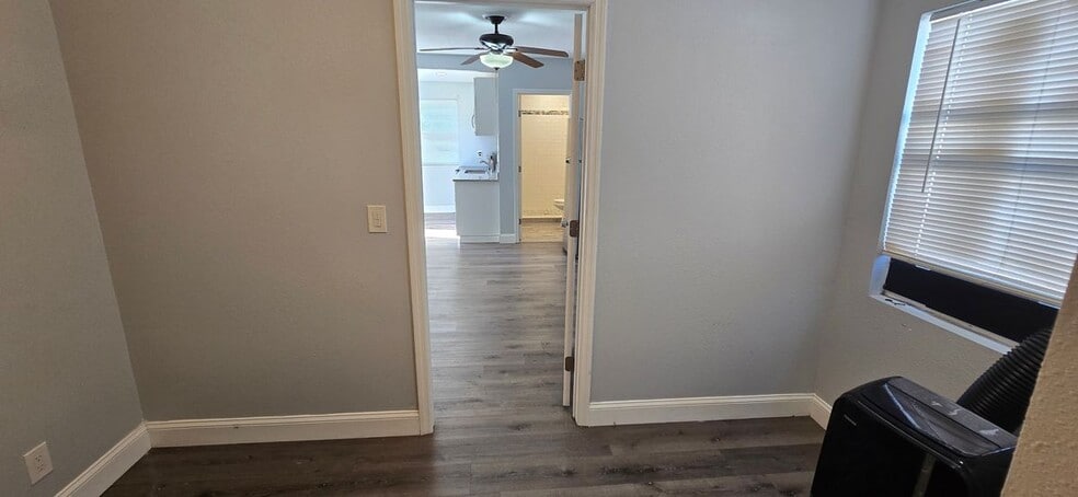 Building Photo - 3832 46th Ave N