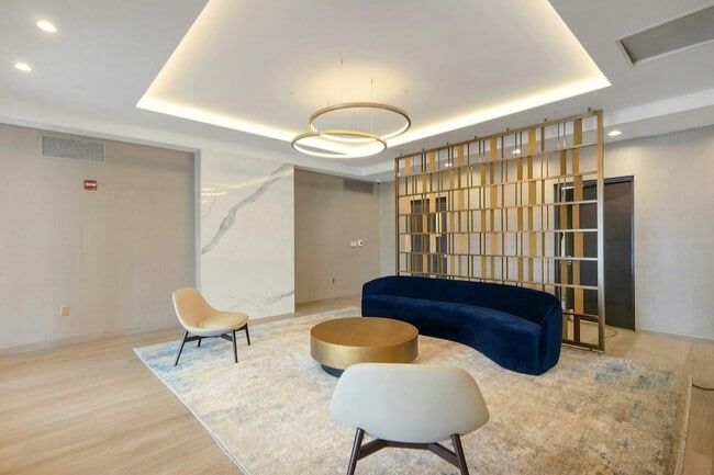 Building Photo - 700 Grove St