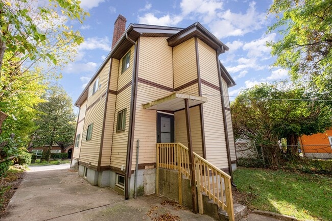 Building Photo - 2128 Crane Ave