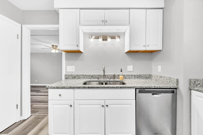 Building Photo - 134 Dave Dr