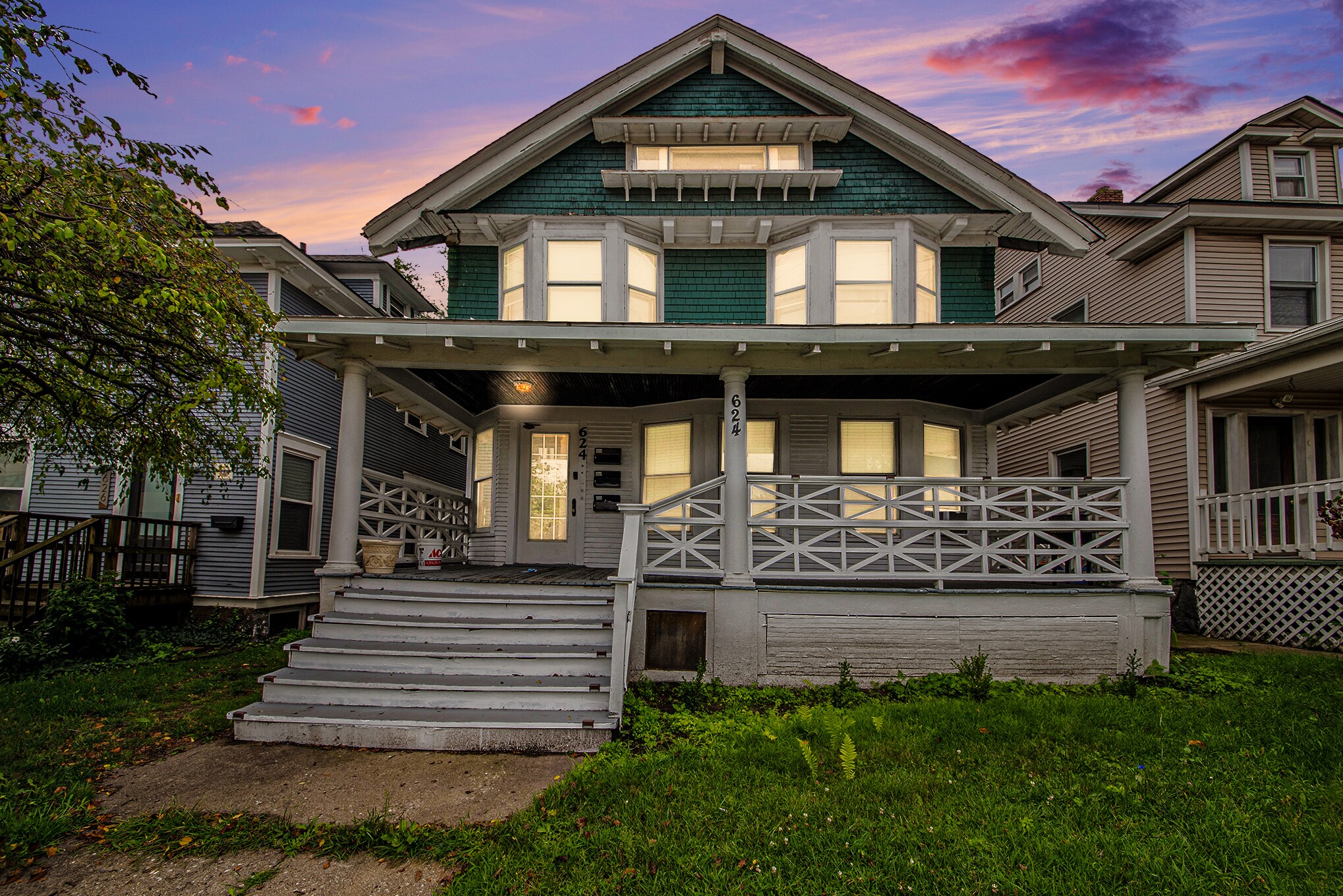 Building Photo - 624 Michigan St NE