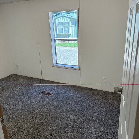 Building Photo - 447 N Plum St