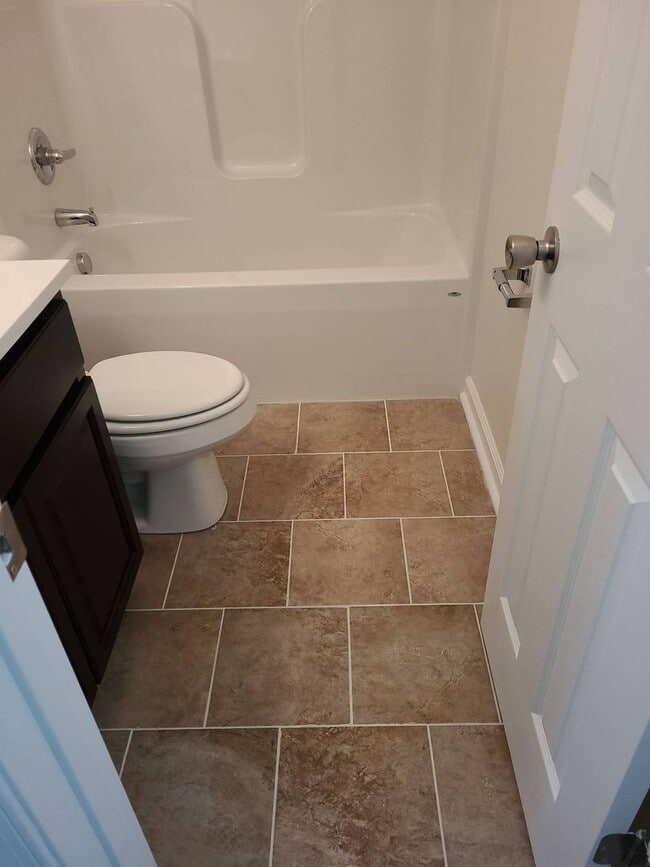 Building Photo - 6032 Brookwood Dr