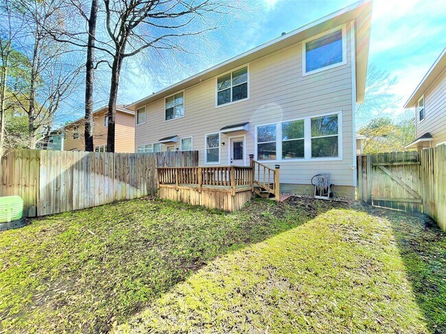 Building Photo - 19 Blue Creek Pl