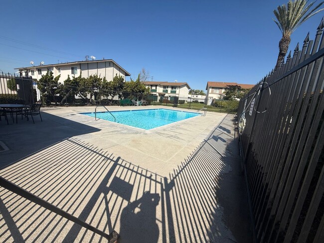 Building Photo - 4038 Argyle Dr