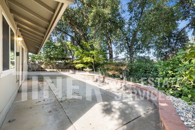 Building Photo - 10299 Octavia Way