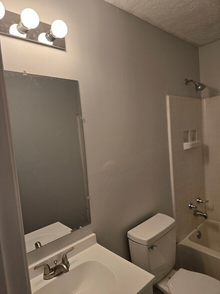 Building Photo - 511 Claiborne St