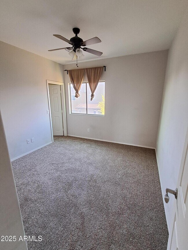 Building Photo - 12206 W Calle Hermosa Ln