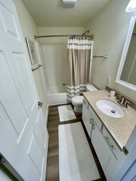 Building Photo - 1603 Green Forest Run