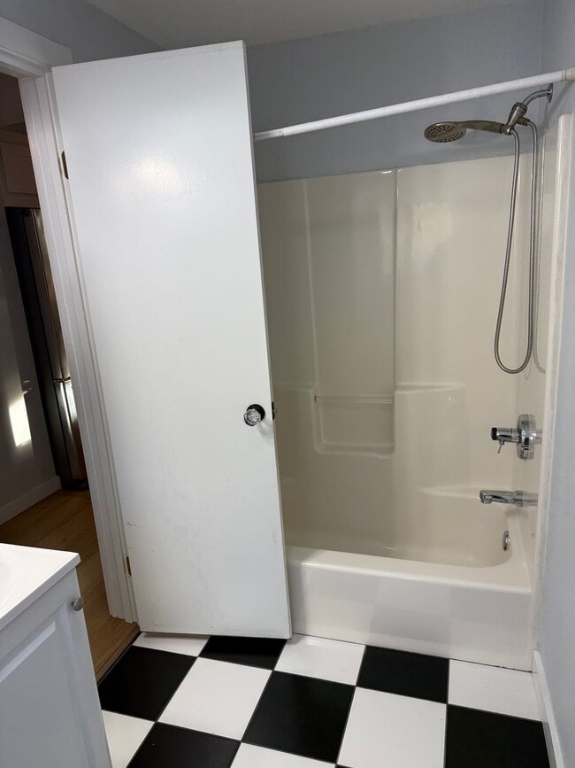 Building Photo - GARDNER'S DREAM