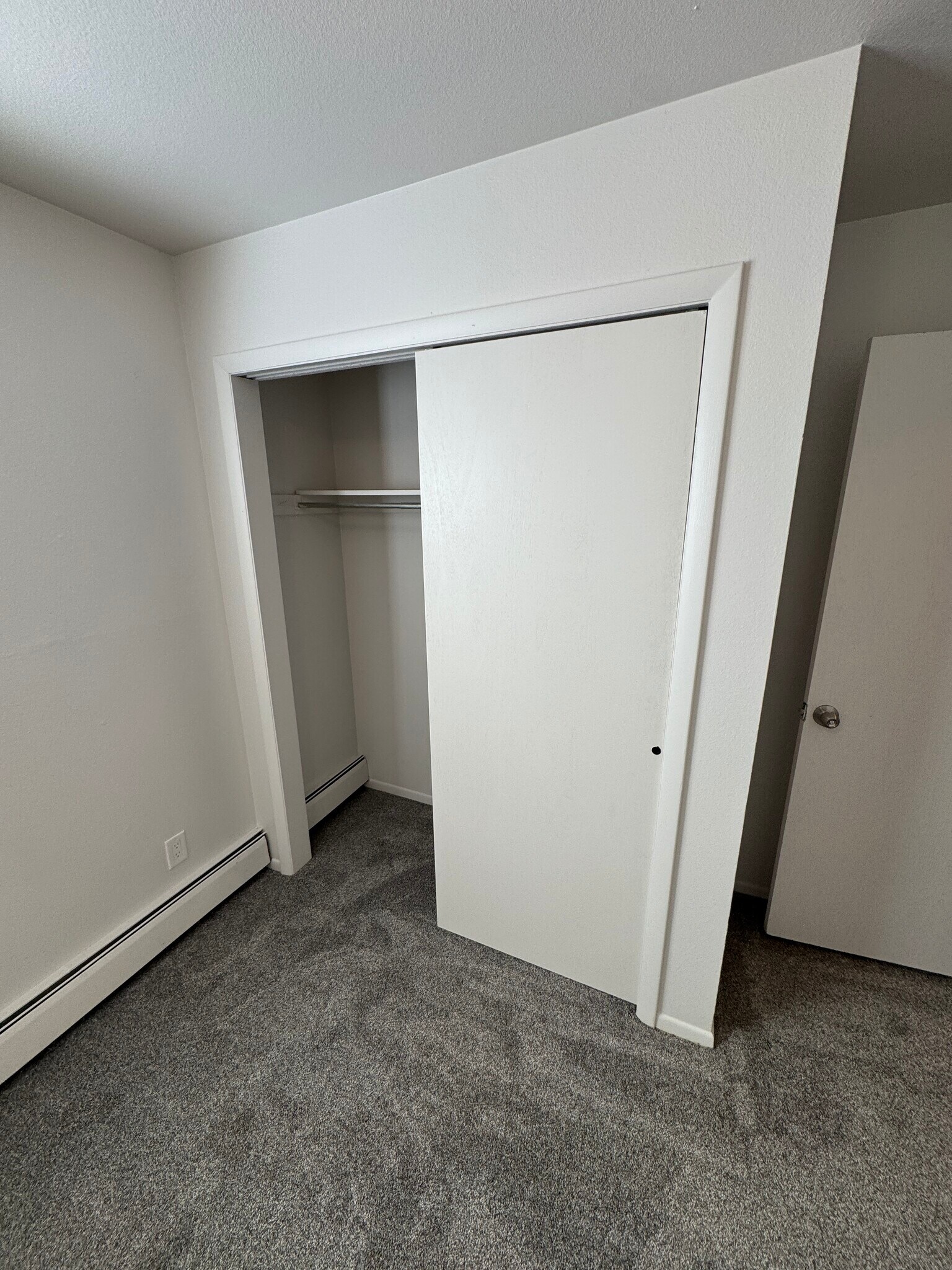 Closet2 - 376 Jefferson St