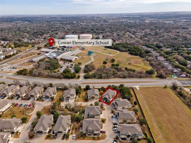 Building Photo - 3101 Davis Ln