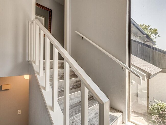 Building Photo - 3405 Woodsboro Dr